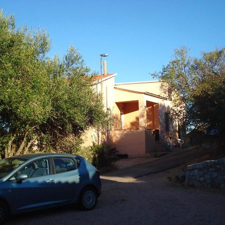 Casa Vacanza Costa Rossa Vista Mare Trinita d'Agultu e Vignola Exterior photo