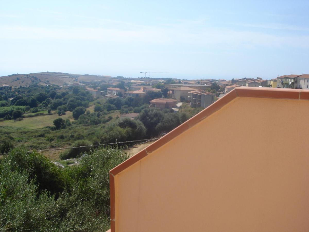 Casa Vacanza Costa Rossa Vista Mare Trinita d'Agultu e Vignola Exterior photo